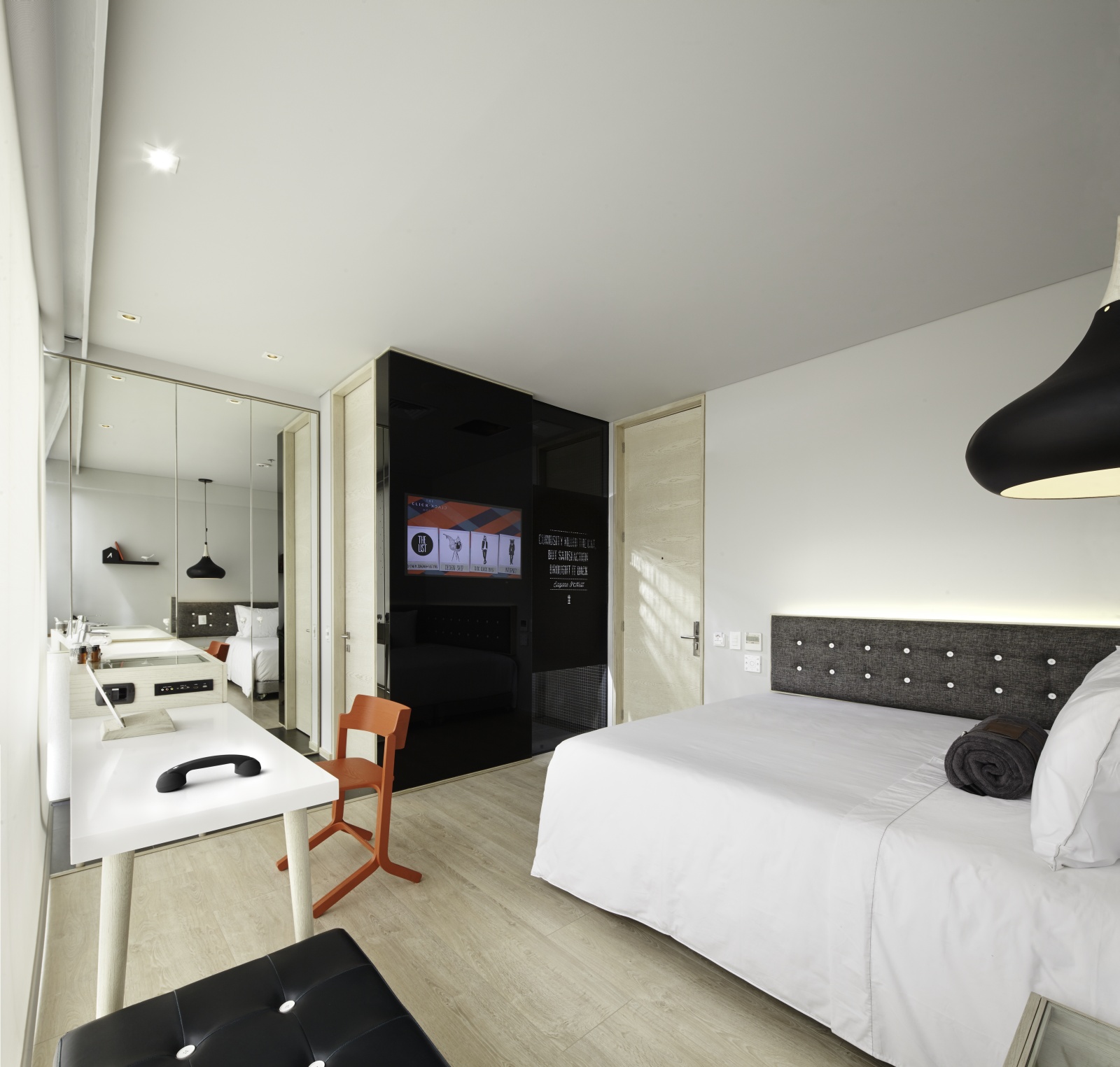 Click Clack Hotel Awesome Design Tower In Bogota   11. Click Clack Hotel   Small Room01 